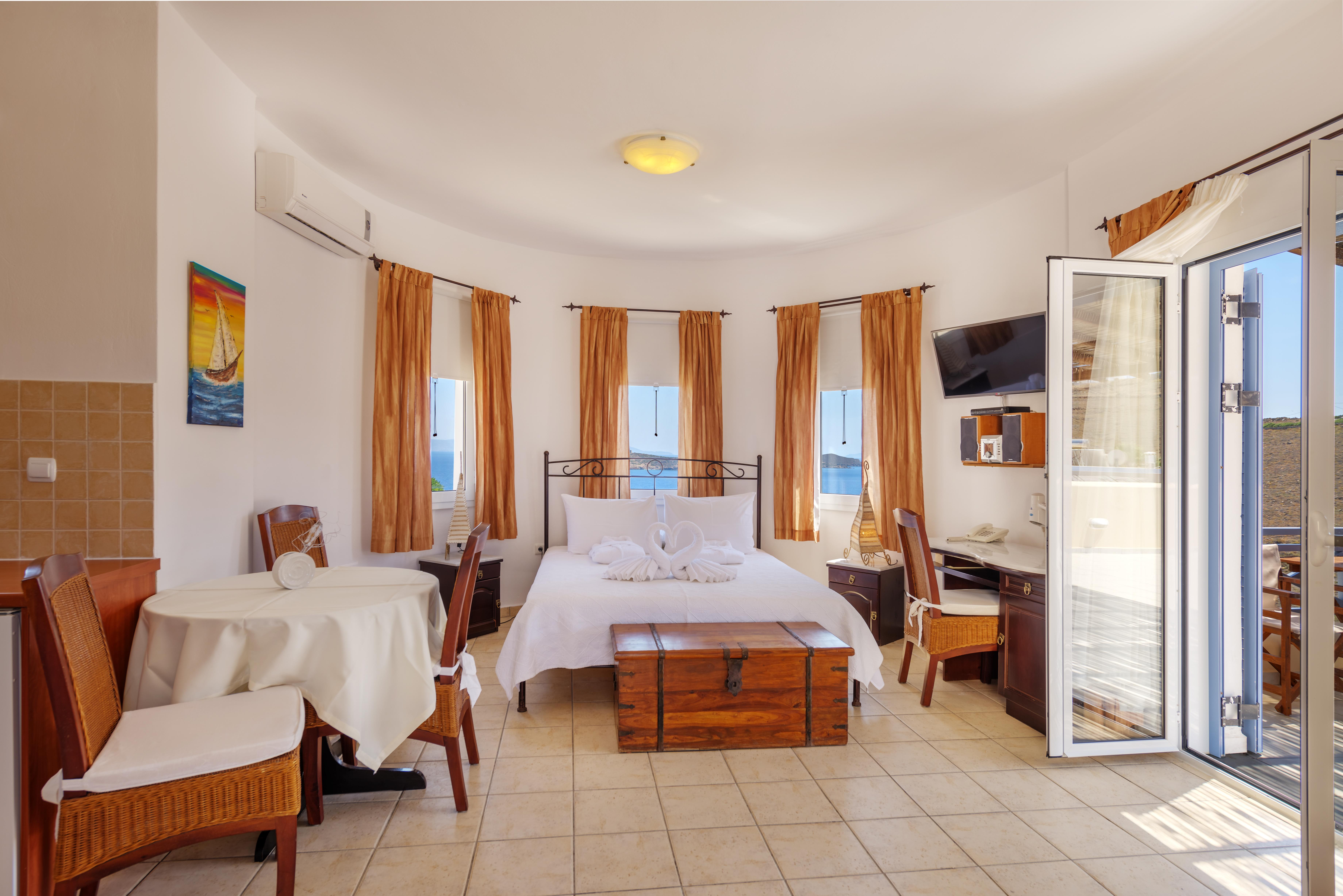 Sunrise Beach Suites アゾリムノス エクステリア 写真